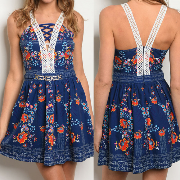 Dresses & Skirts - NAVY WHITE FLORAL DRESS